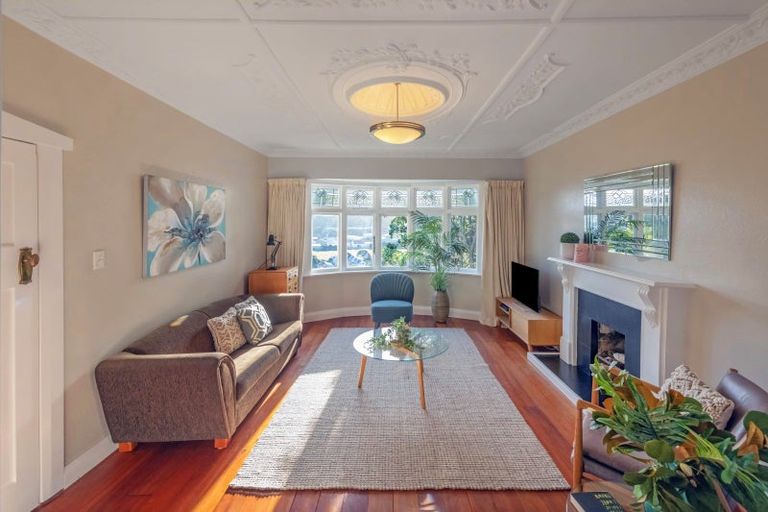 Photo of property in 24 Totara Road, Miramar, Wellington, 6022