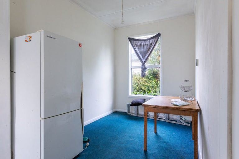 Photo of property in 21 Atkinson Street, Woodville, 4920