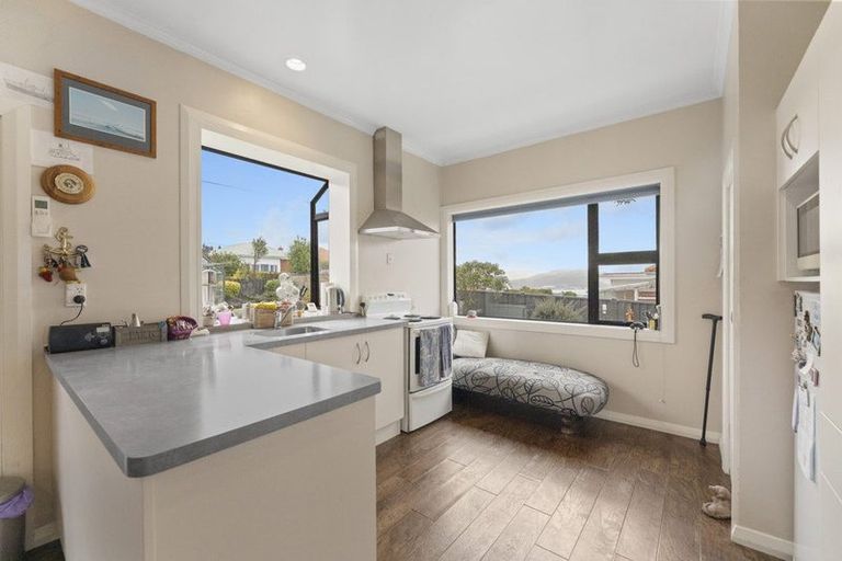 Photo of property in 96 Middleton Road, Kew, Dunedin, 9012