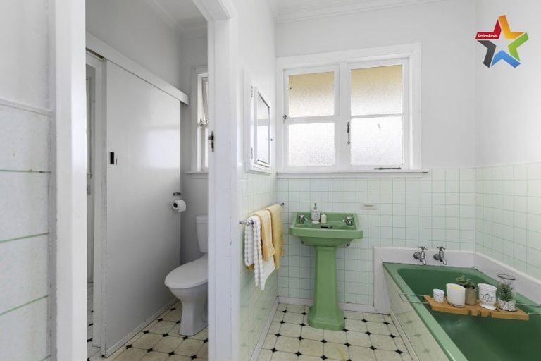 Photo of property in 137 Weraroa Road, Levin, 5510