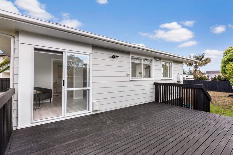 Photo of property in 54 Sikkim Crescent, Clover Park, Auckland, 2019