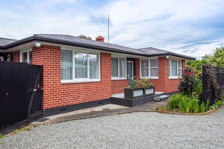 Photo of property in 39 Main Road, Pleasant Point, 7903