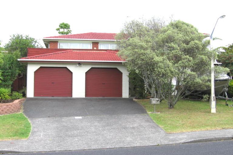 Photo of property in 45 Kirby Street, Glendene, Auckland, 0602
