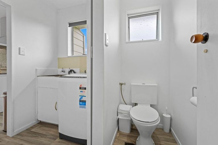 Photo of property in 14 Shearwater Street, One Tree Point, 0118