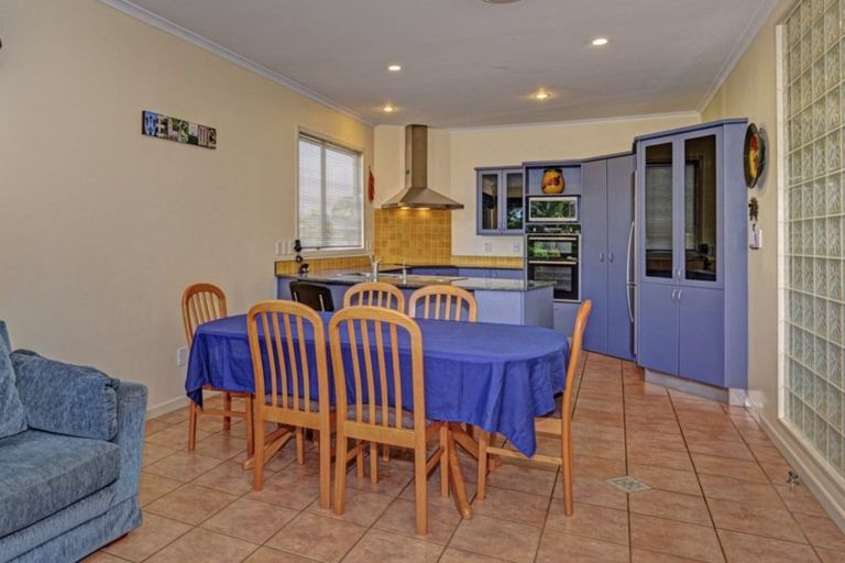 Photo of property in 8 Barrett Street, Westown, New Plymouth, 4310