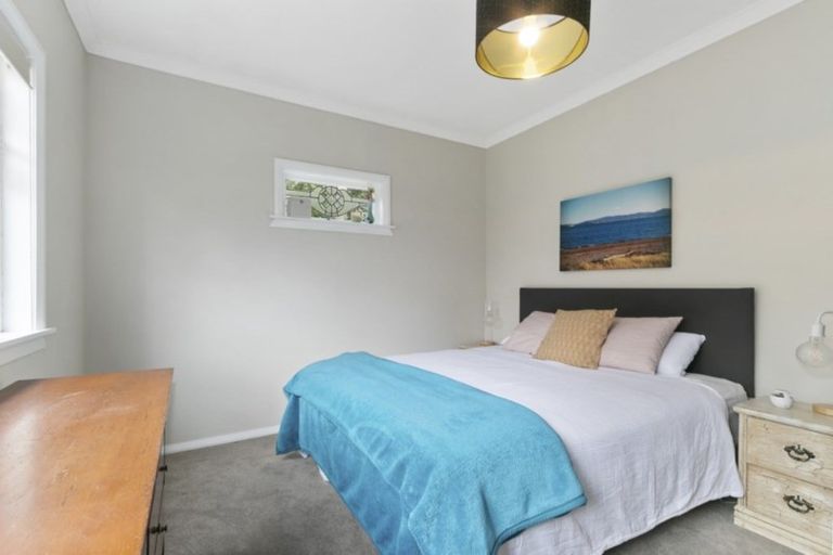 Photo of property in 1 Pitt Street, Moera, Lower Hutt, 5010