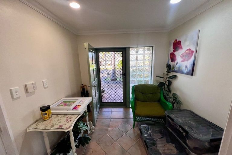 Photo of property in 179 Lakeside Drive, Orewa, 0931