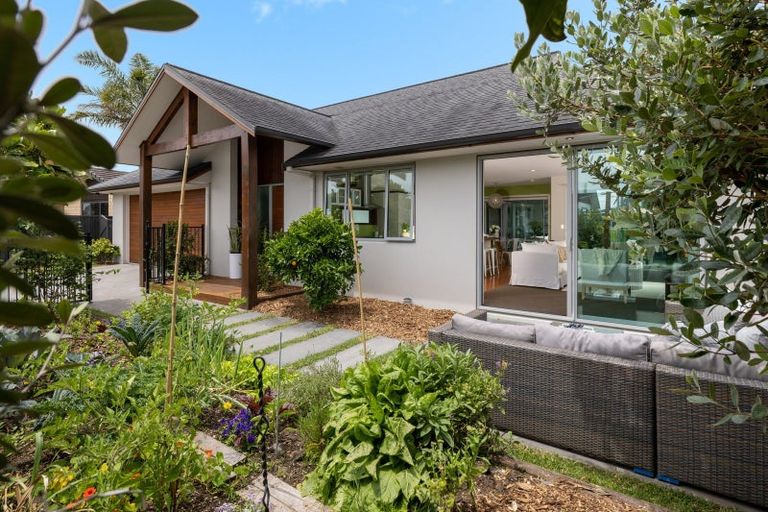 Photo of property in 10 Palazzo Drive, Papamoa Beach, Papamoa, 3118