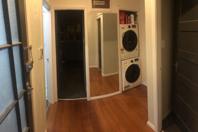 Photo of property in 1/27 Athlone Crescent, Avalon, Lower Hutt, 5011