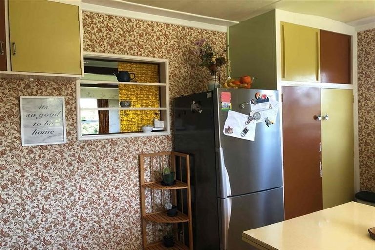 Photo of property in 155 School Road, Clive, 4102