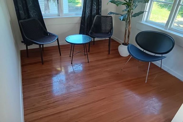 Photo of property in 18 Mccormacks Bay Road, Mount Pleasant, Christchurch, 8081