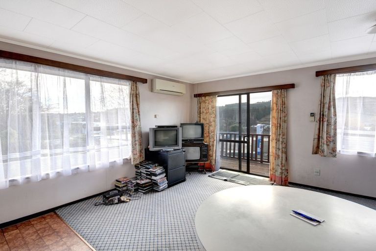 Photo of property in 124 Main Road South, Green Island, Dunedin, 9018