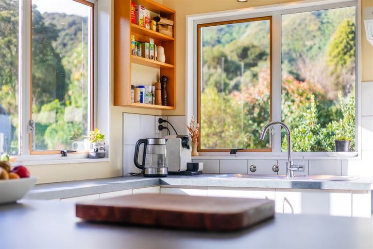 Photo of property in 38 Pencarrow Crescent, Wainuiomata, Lower Hutt, 5014