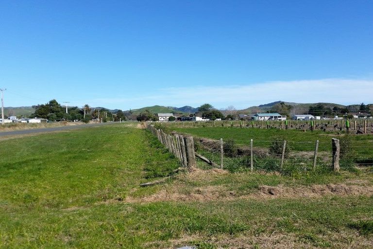 Photo of property in 5 Cook Street, Tolaga Bay, 4077