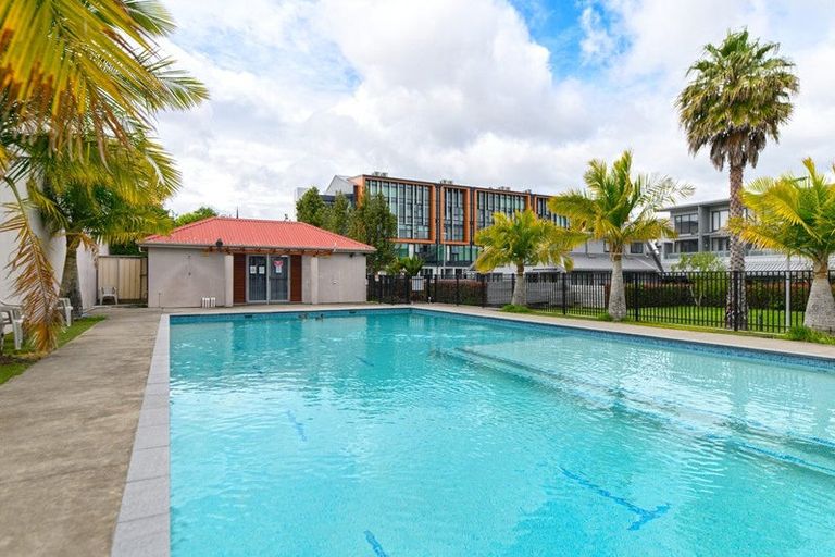 Photo of property in 11e/30 Westward Ho, Glen Eden, Auckland, 0602