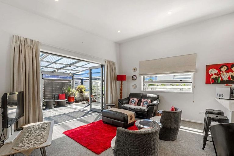 Photo of property in 16 Vanita Drive, Whitianga, 3510