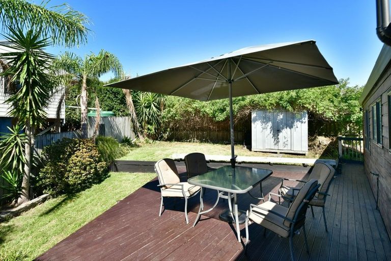 Photo of property in 3b Royalty Rise, Red Beach, 0932