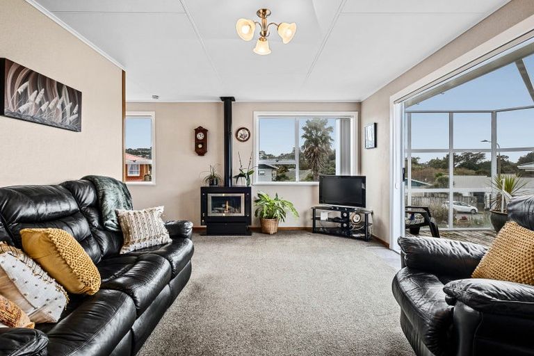 Photo of property in 6 Eton Place, Spotswood, New Plymouth, 4310