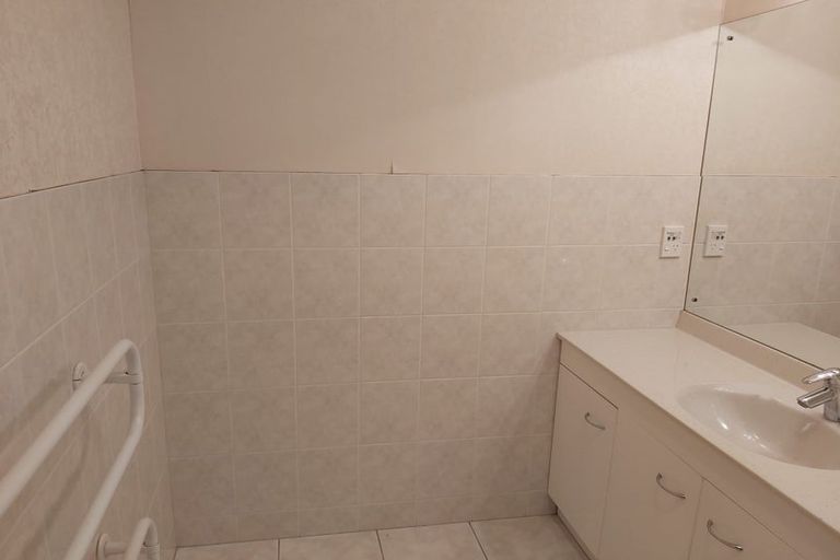 Photo of property in 23c Abercrombie Street, Howick, Auckland, 2014