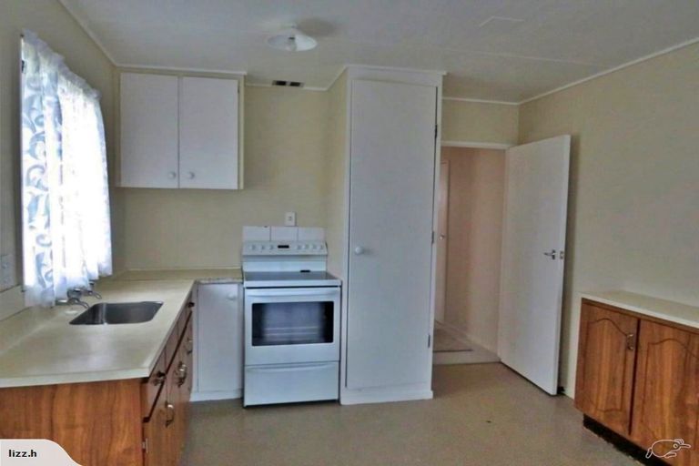 Photo of property in 11 Balmoral Street, Levin, 5510