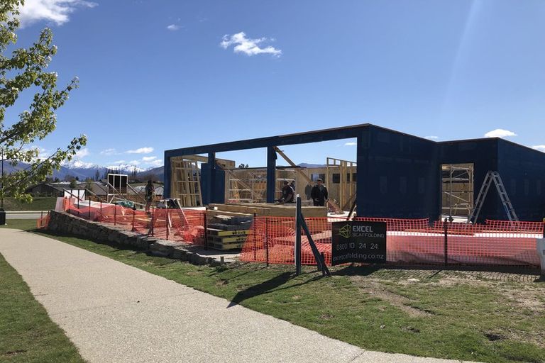 Photo of property in 1 Campbell Road, Wanaka, 9305