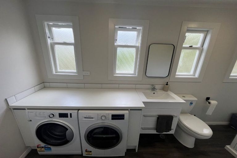 Photo of property in 212 The Terrace, Wellington Central, Wellington, 6011