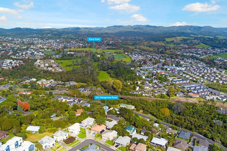 Photo of property in 2/31 Rangeview Road, Sunnyvale, Auckland, 0612