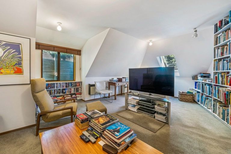 Photo of property in 8a Margaret Street, Wadestown, Wellington, 6012