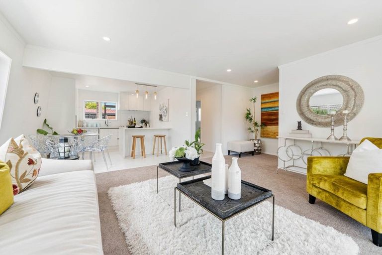 Photo of property in 1/33 Hedge Row, Sunnyhills, Auckland, 2010