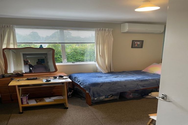 Photo of property in 1/25 Regency Place, Sunnynook, Auckland, 0632