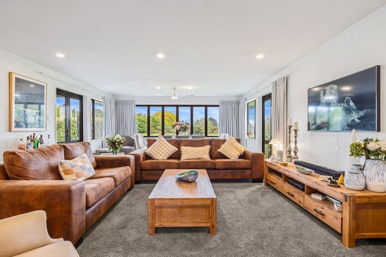 Photo of property in 301 School Road, West Eyreton, Rangiora, 7475