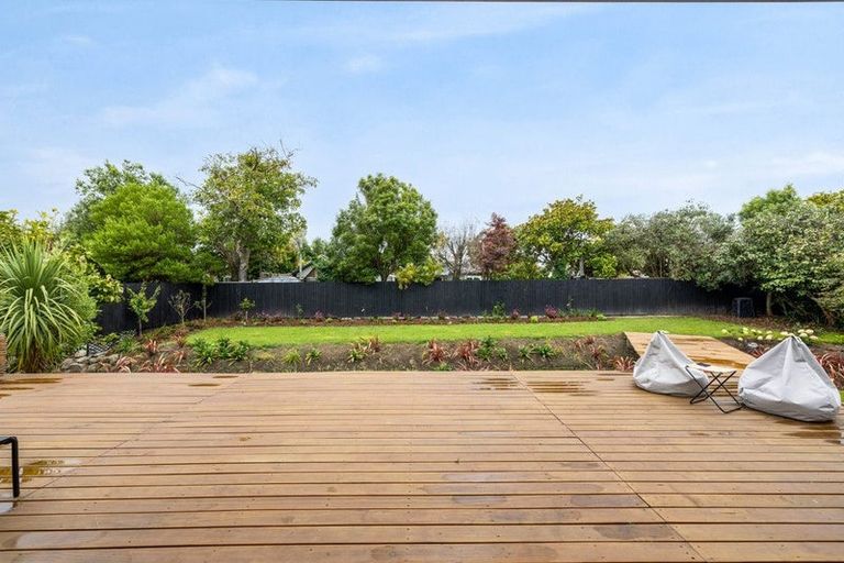 Photo of property in 11 Ketton Place, St Albans, Christchurch, 8052