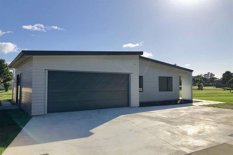 Photo of property in 14 Lynette Place, Mangere, Auckland, 2022