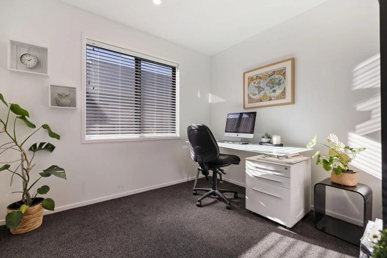 Photo of property in 13 Spur Ridge Rise, Jacks Point, 9371
