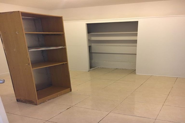 Photo of property in 621 Massey Road, Mangere, Auckland, 2022