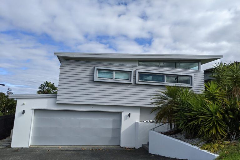 Photo of property in 12 Harrowglen Drive, Northcross, Auckland, 0632