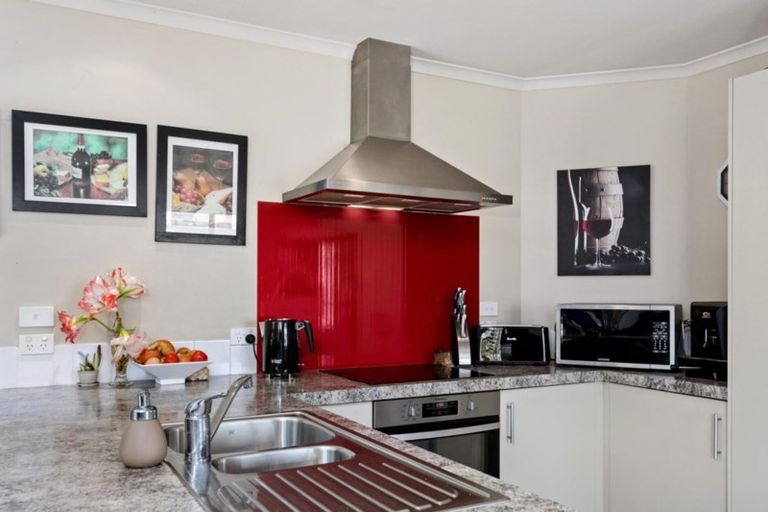 Photo of property in 46e Percy Road, Papamoa Beach, Papamoa, 3118