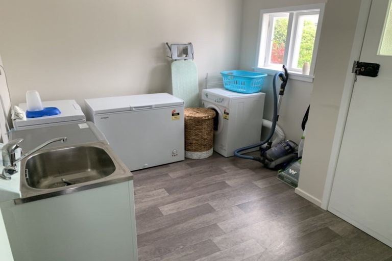 Photo of property in 69 Centre Street, Strathern, Invercargill, 9812