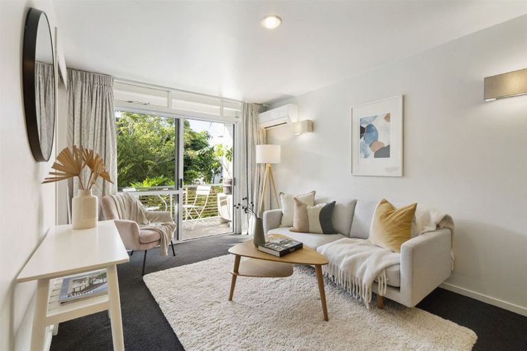 Photo of property in 3/73 Princes Street, Northcote Point, Auckland, 0627