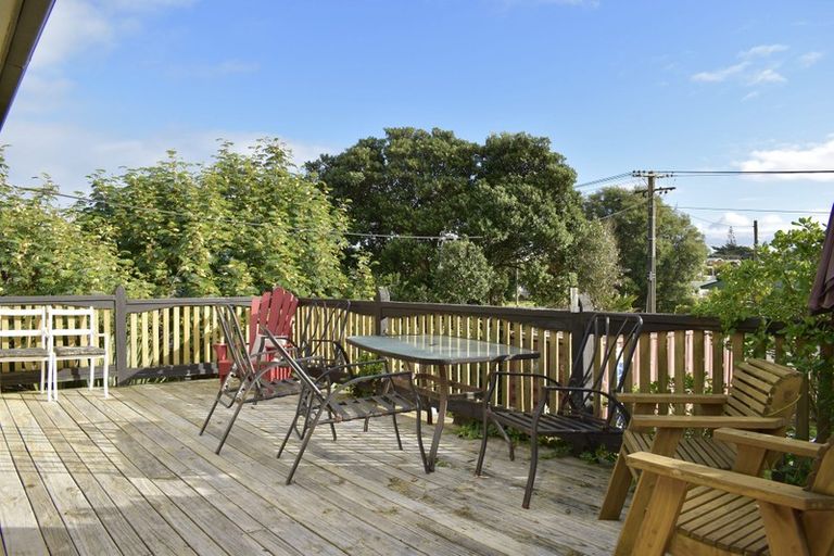 Photo of property in 22 Mahoe Street, Otaki Beach, Otaki, 5512