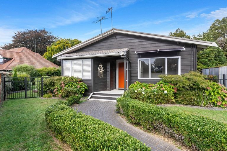 Photo of property in 15 Moana Terrace, Lynmore, Rotorua, 3010