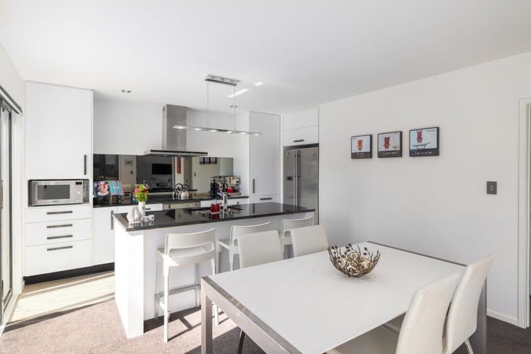 Photo of property in 12 Millpond Place, Parklands, Christchurch, 8083