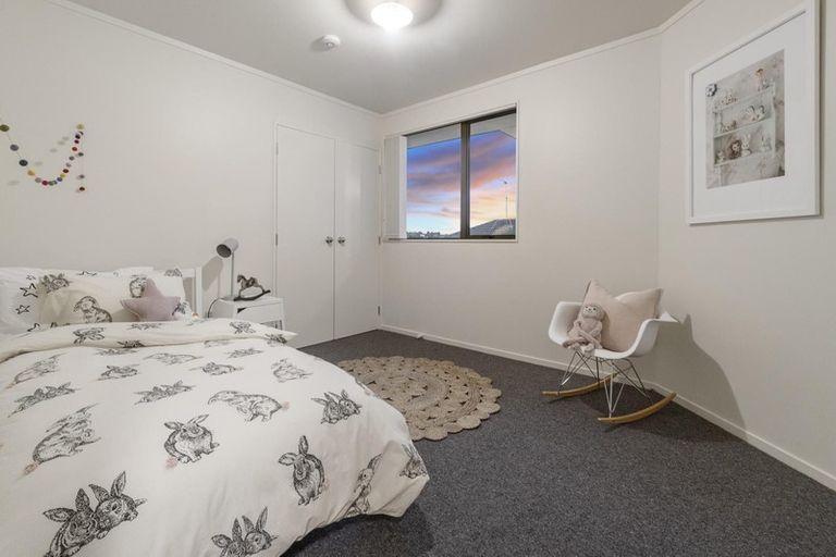 Photo of property in 31 Carling Avenue, Massey, Auckland, 0614