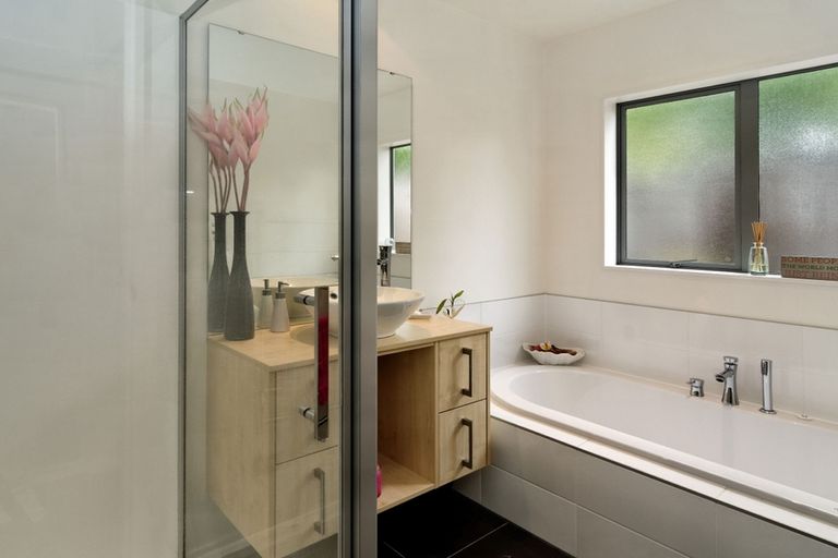 Photo of property in 97a Konini Road, Titirangi, Auckland, 0604