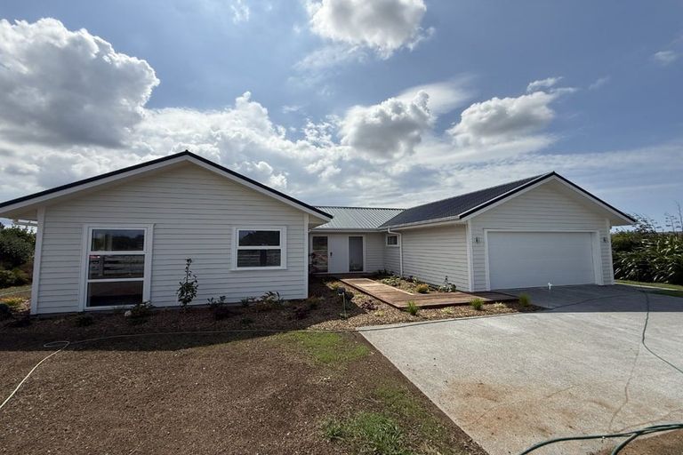 Photo of property in 5 Johnson Place, Stillwater, Silverdale, 0993