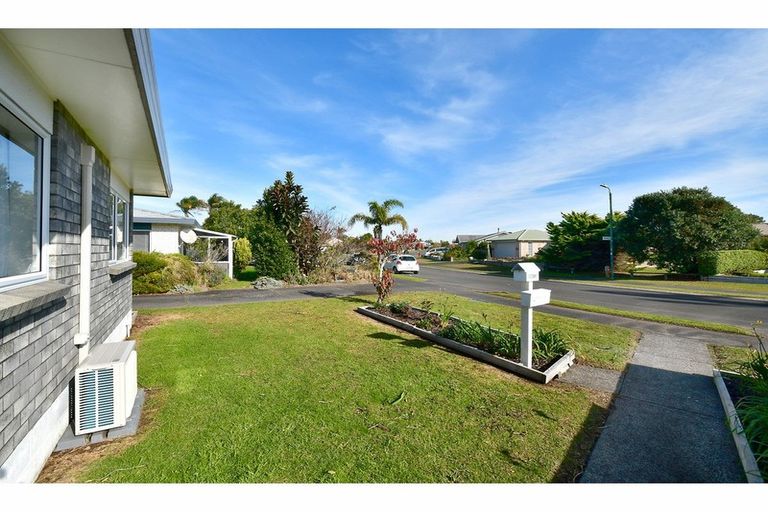 Photo of property in 34a Lakeside Drive, Orewa, 0931