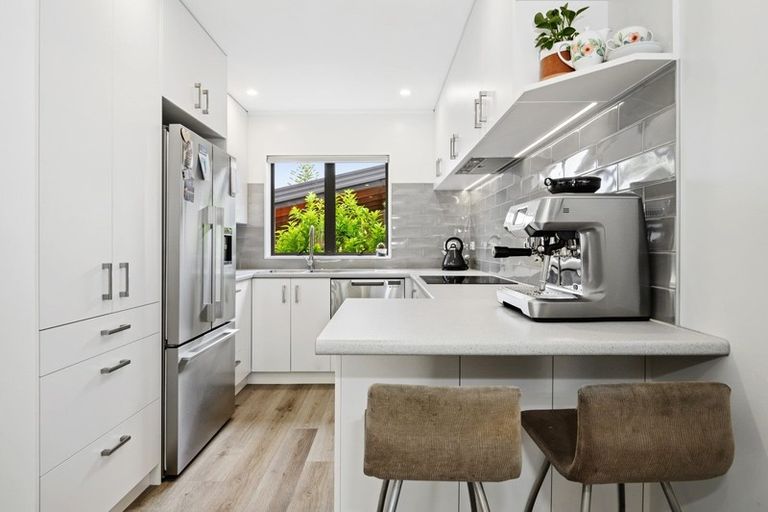 Photo of property in 7/133 Ennis Avenue, Pakuranga Heights, Auckland, 2010