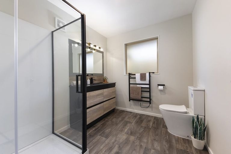 Photo of property in 140b Titirangi Road, New Lynn, Auckland, 0600