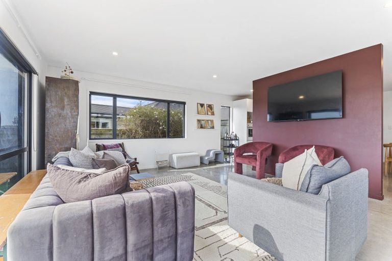 Photo of property in 67 Cyrus Street, Whalers Gate, New Plymouth, 4310