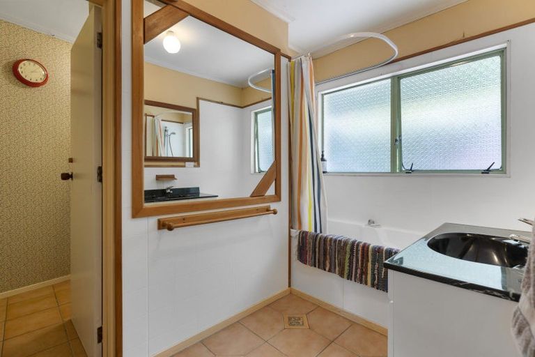 Photo of property in 38 Saxton Road, Upper Vogeltown, New Plymouth, 4371